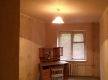 Сдается недорогая двухкомнатная квартира на ул. Попова