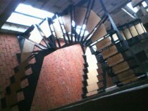 Надежные межэтажные лестницы на металлокаркасе