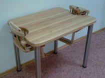 Деревянные столы для кормления двух детей в домах ребенка